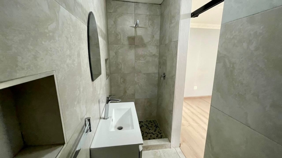 5 Bedroom Property for Sale in Safari Gardens North West